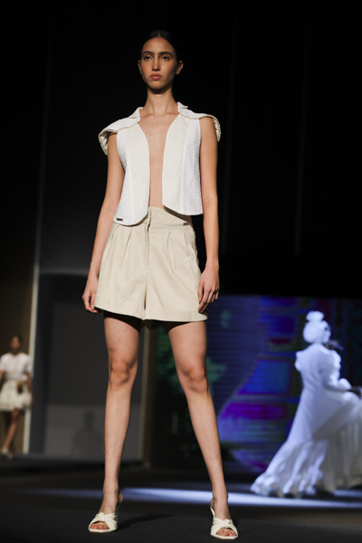 Paola Arango inauguró Cali Distrito Moda 2023 con su pasarela Bienaventuranza