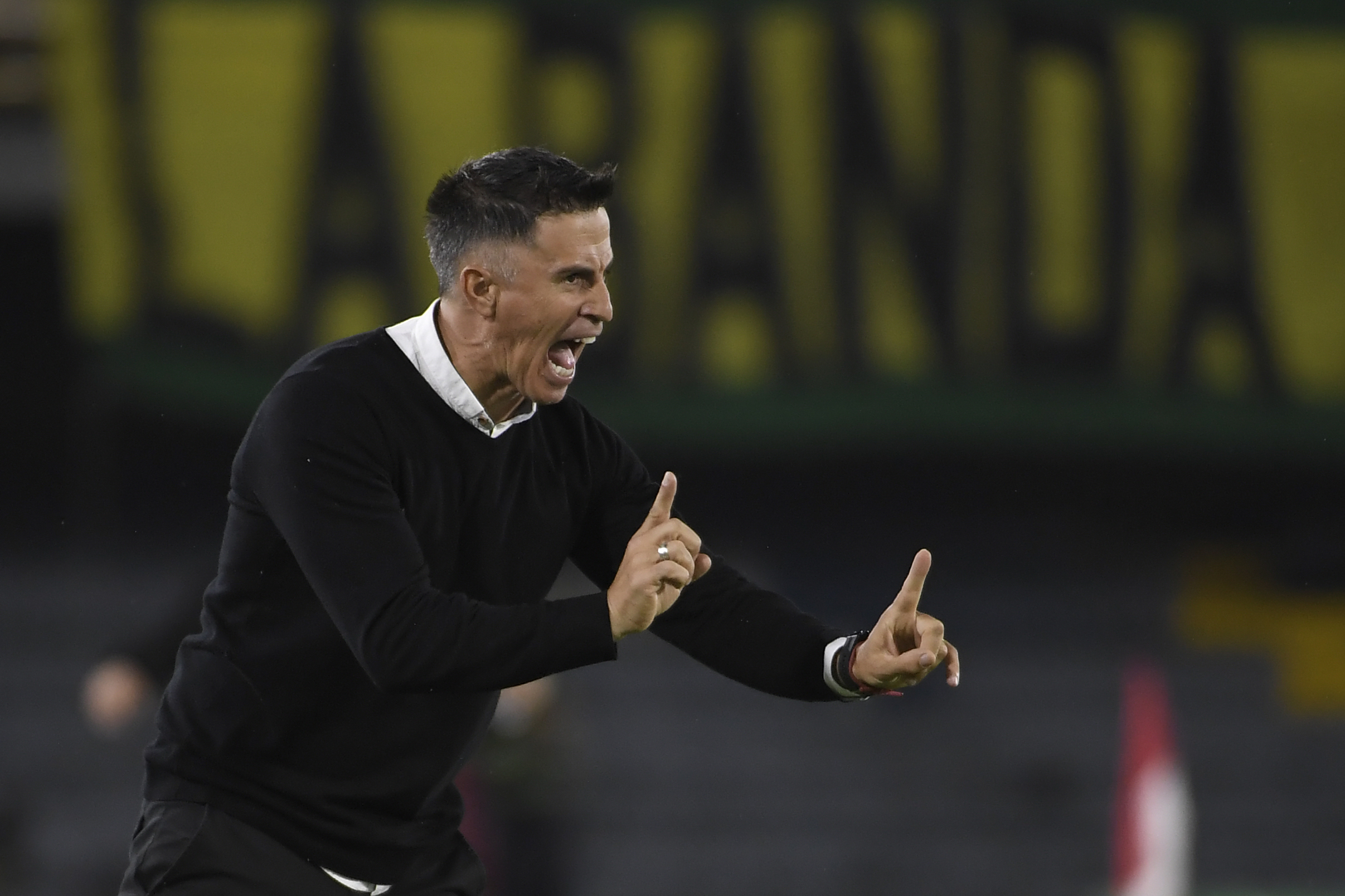 Pablo Peirano, técnico de Santa Fe: “Nuestro gran desafío es salir campeones” 