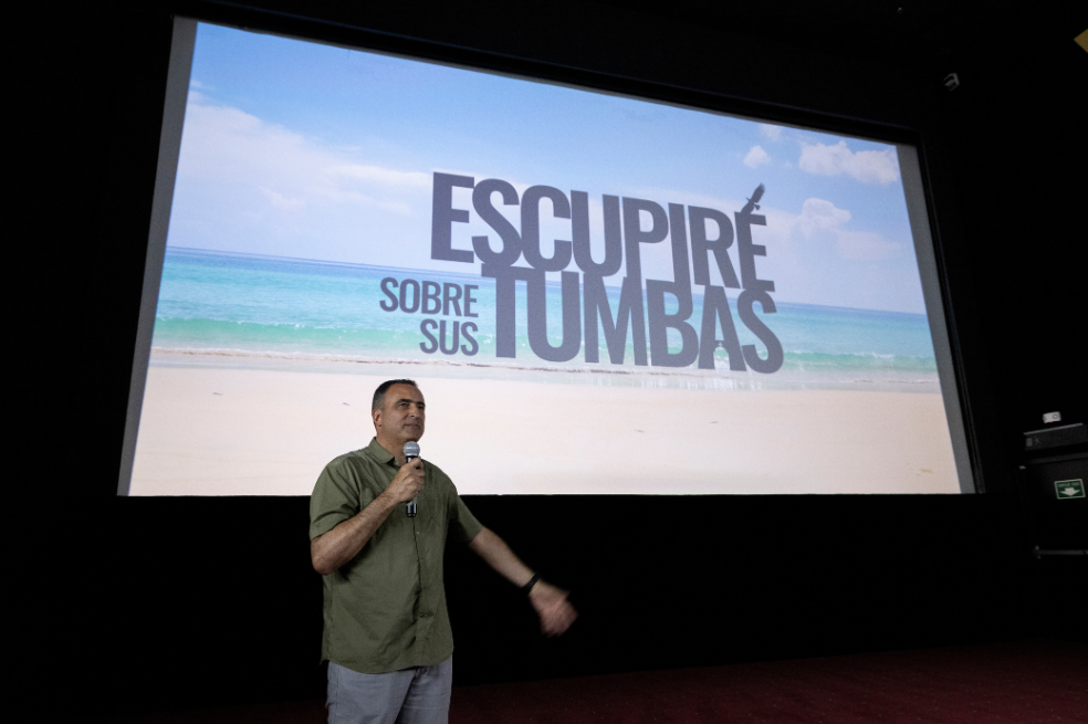 Escupiré sobre sus tumbas