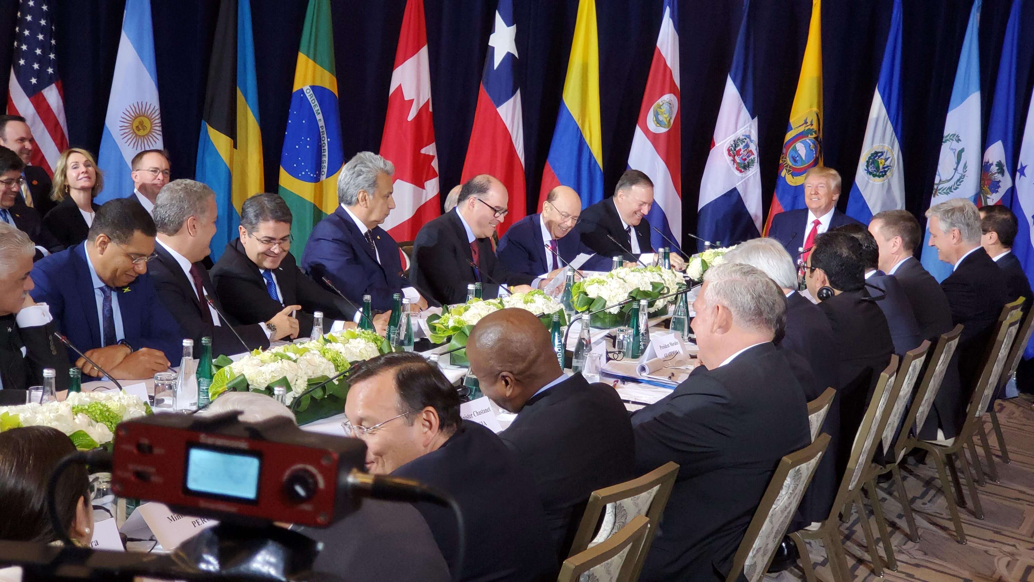 EE.UU. felicita a Colombia por su "liderazgo" frente al caso Venezuela