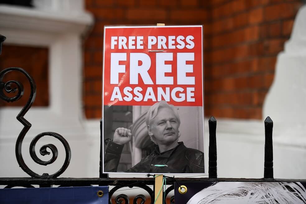 ¿Por qué Assange podría pasar del encierro a la expulsión de la embajada ecuatoriana?