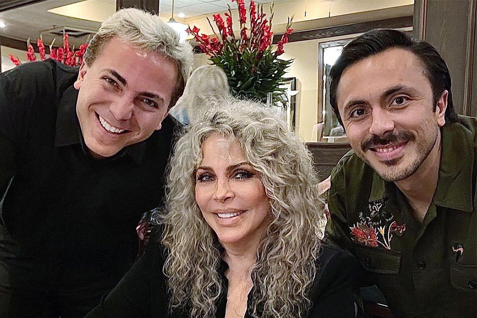 Verónica Castro acaba de cumplir 69 años. La reina de las telenovelas, festejó con sus hijos.