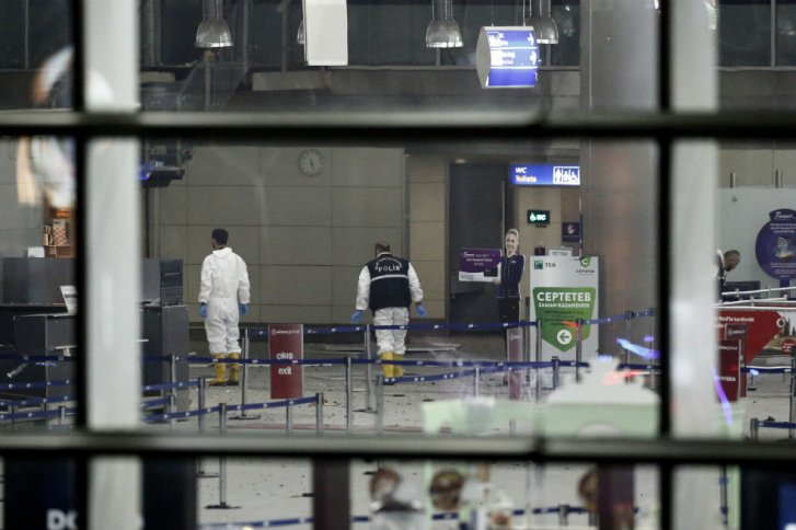 A 41 asciende número de víctimas tras triple atentado en aeropuerto de Turquía