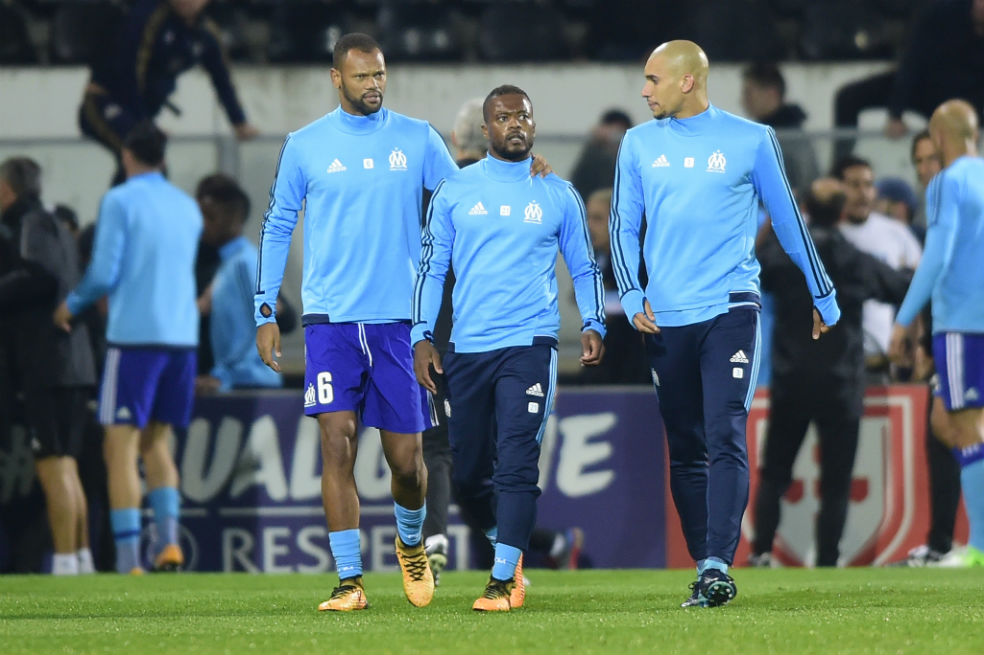Patrice Evra y una patada que mancha el final de su carrera