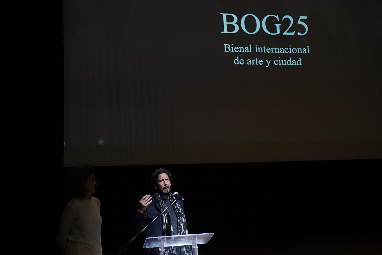 Abierta convocatoria para el equipo de mediación de la Bienal de Arte de Bogotá