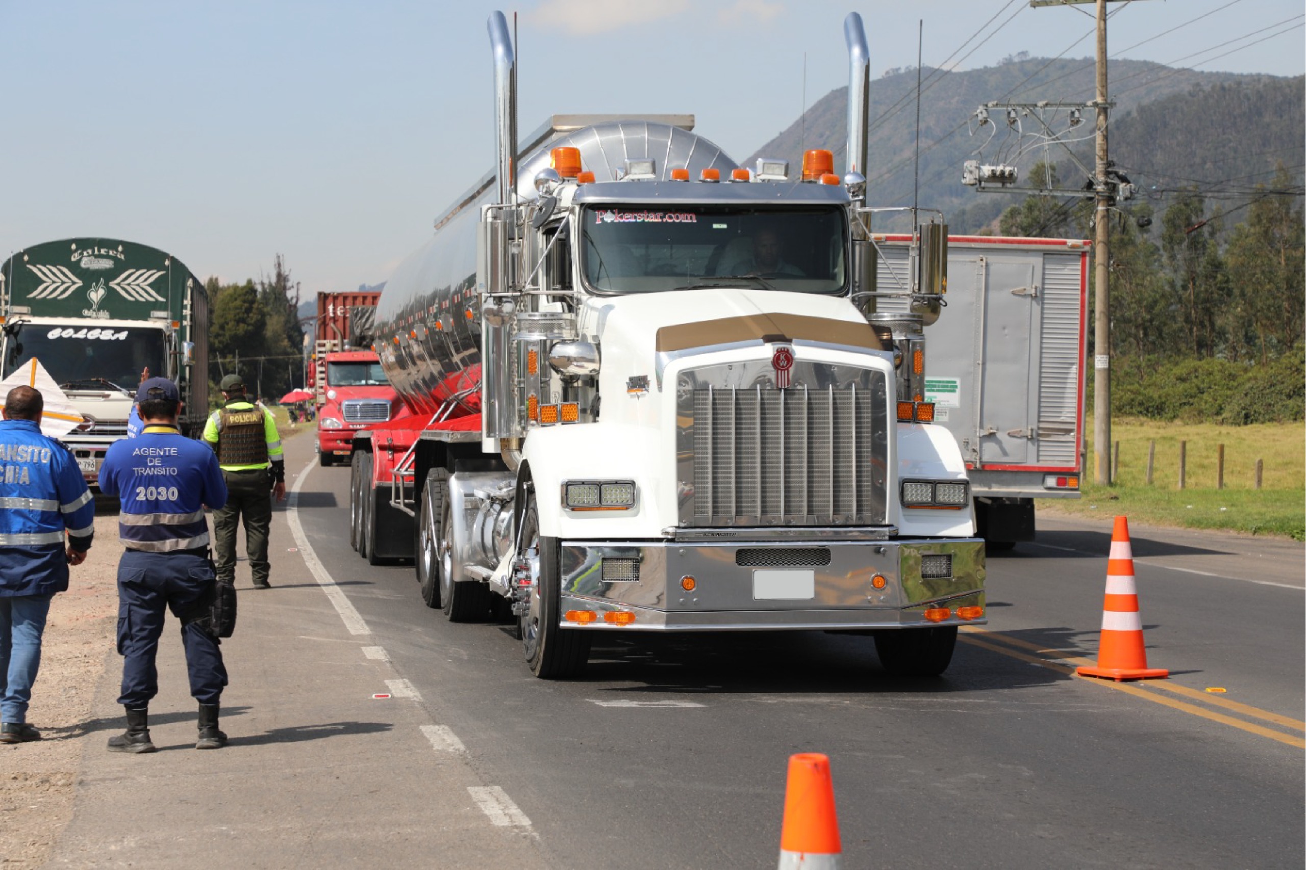 Restricción para vehículos de carga en noviembre 2025: vías y horarios