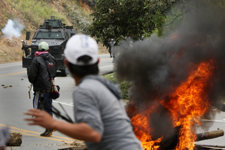 Algunos indígenas dejan protesta tras acuerdo con el Gobierno