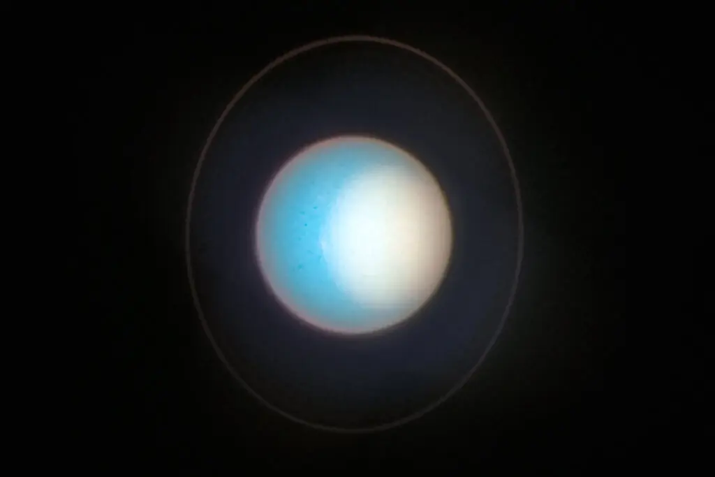 Urano se vio más pálido en imágenes captadas por el telescopio Hubble. ¿Por qué?