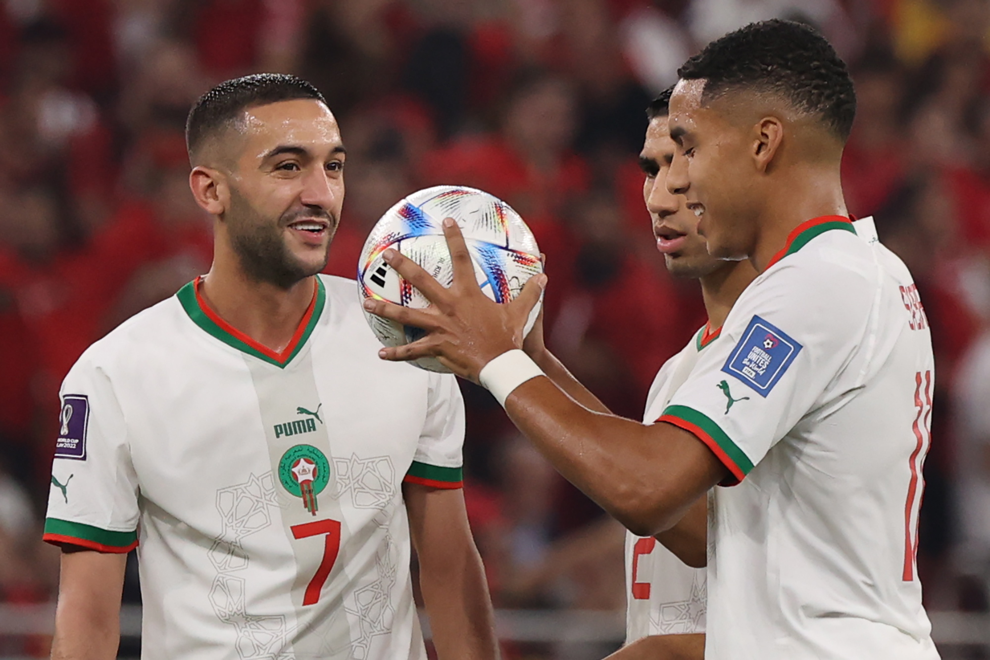Doha (Qatar), 01/12/2022.- Hakim Ziyech (L) of Morocco reacts during the FIFA World Cup 2022 group F soccer match between Canada and Morocco at Al Thumama Stadium in Doha, Qatar, 01 December 2022. (Mundial de Fútbol, Marruecos, Catar) EFE/EPA/Mohamed Messara