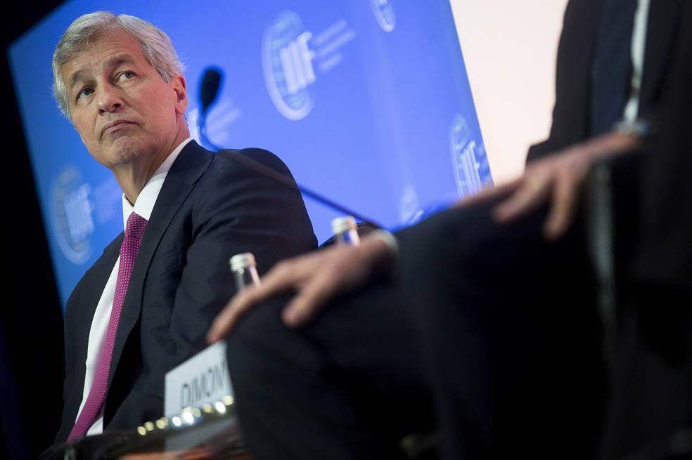 Millonaria demanda a JPMorgan