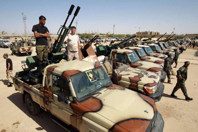 Los ires y venires, colmados de violencia y sangre, terminaron cediendo a Sirte a las manos de Haftar. AFP
