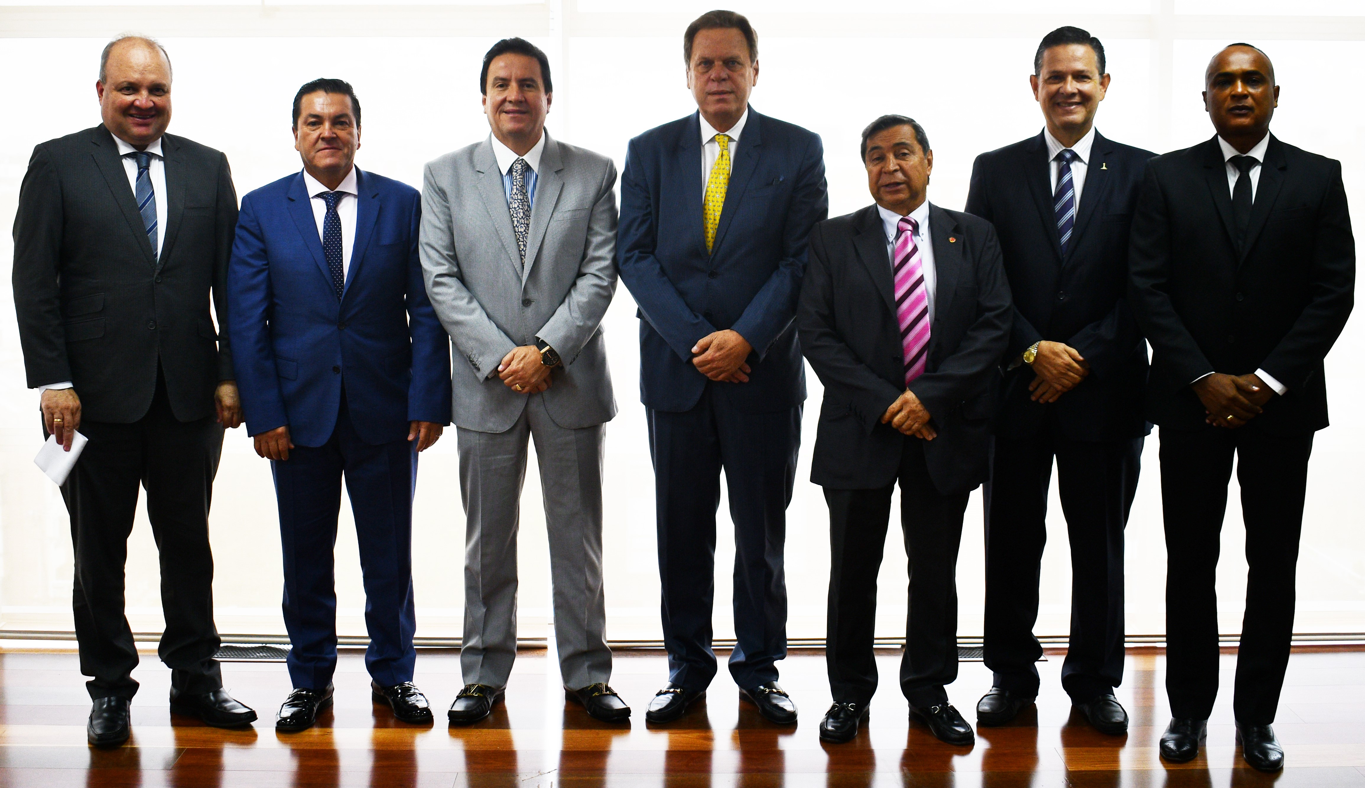 Mindeporte sugirió investigar al comité ejecutivo de Fedefútbol