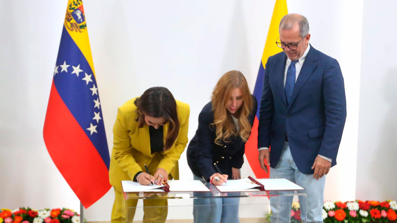 Tres ministros de Petro tendrán que responder ante el Congreso por acuerdo con Venezuela