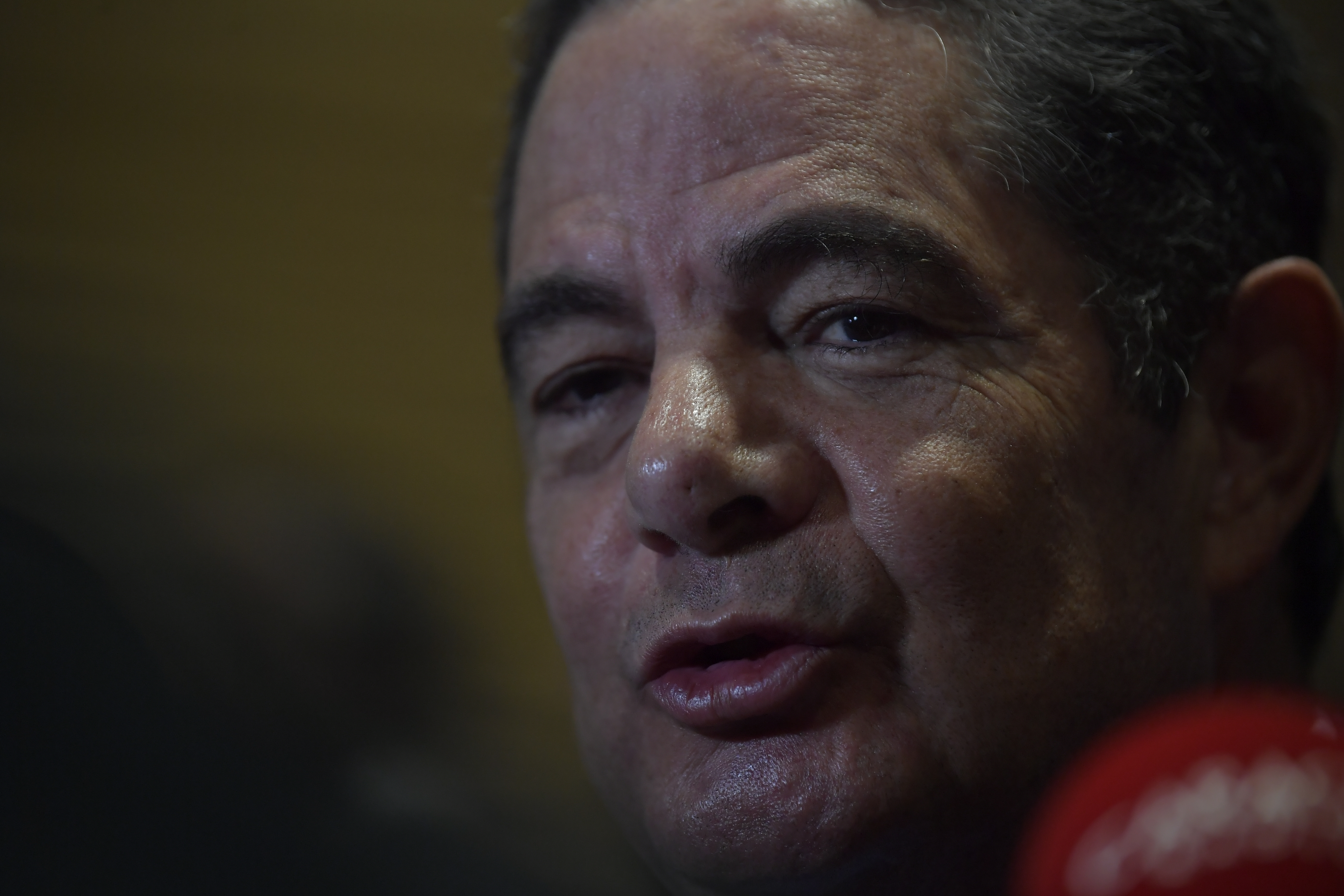 Críticas a Germán Vargas Lleras por video en el que daría ‘manotazo’ a una asesora