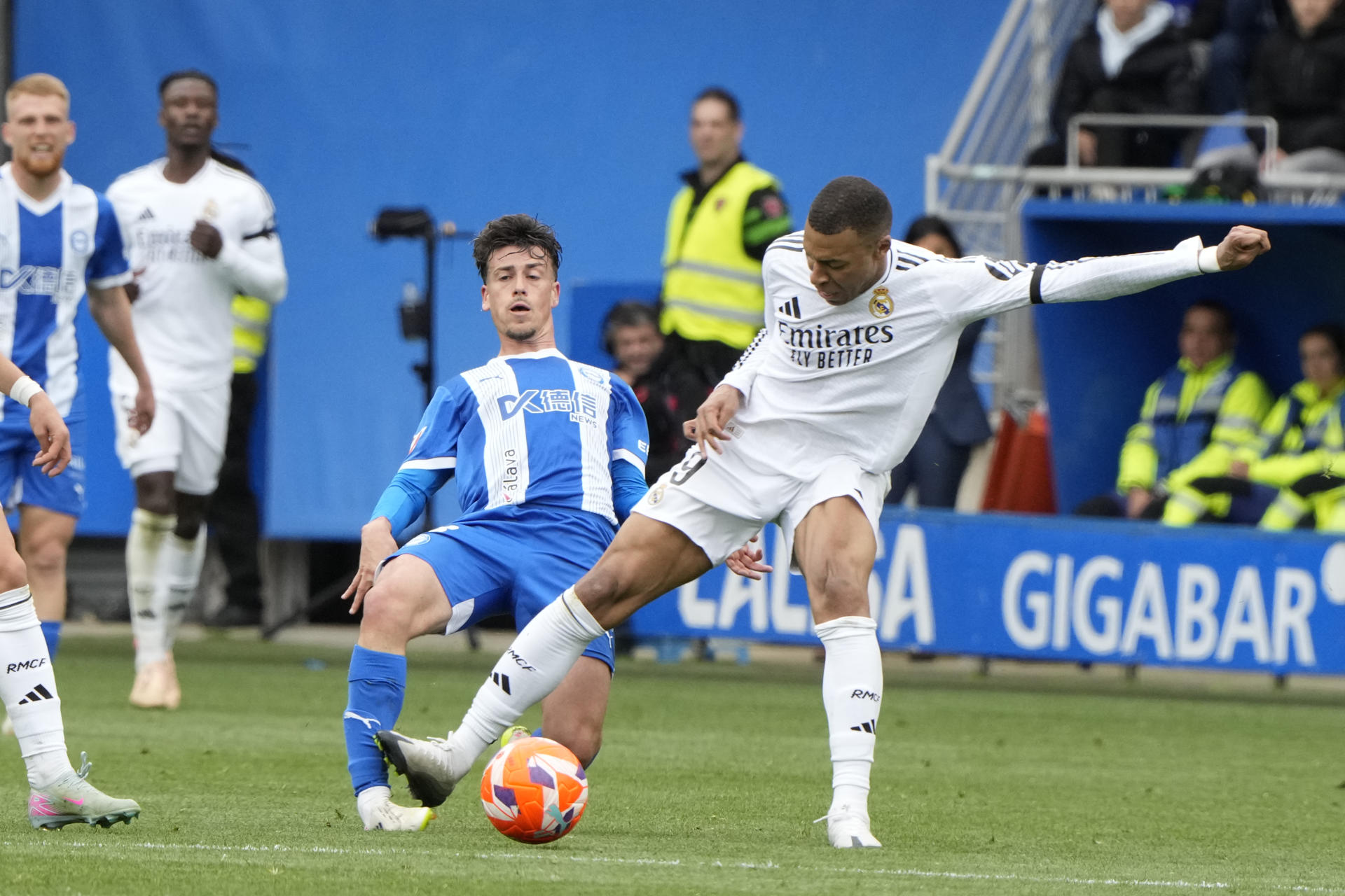 Mbappé y el patadón por el que lo expulsaron en el partido de Real Madrid: VIDEO