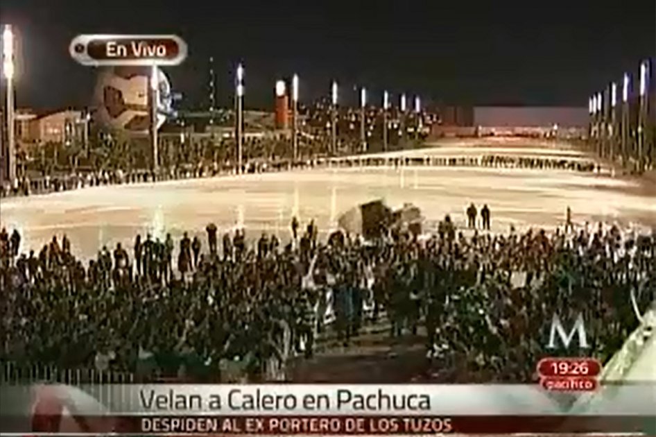 Hinchas de Pachuca recibieron féretro de Calero con cánticos y banderas