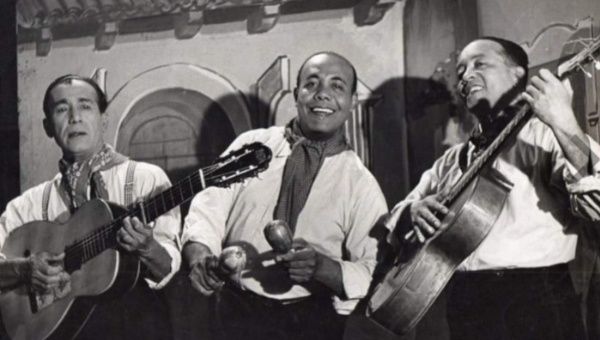 Buchipluma no ma’ (El cajón de Santaora)