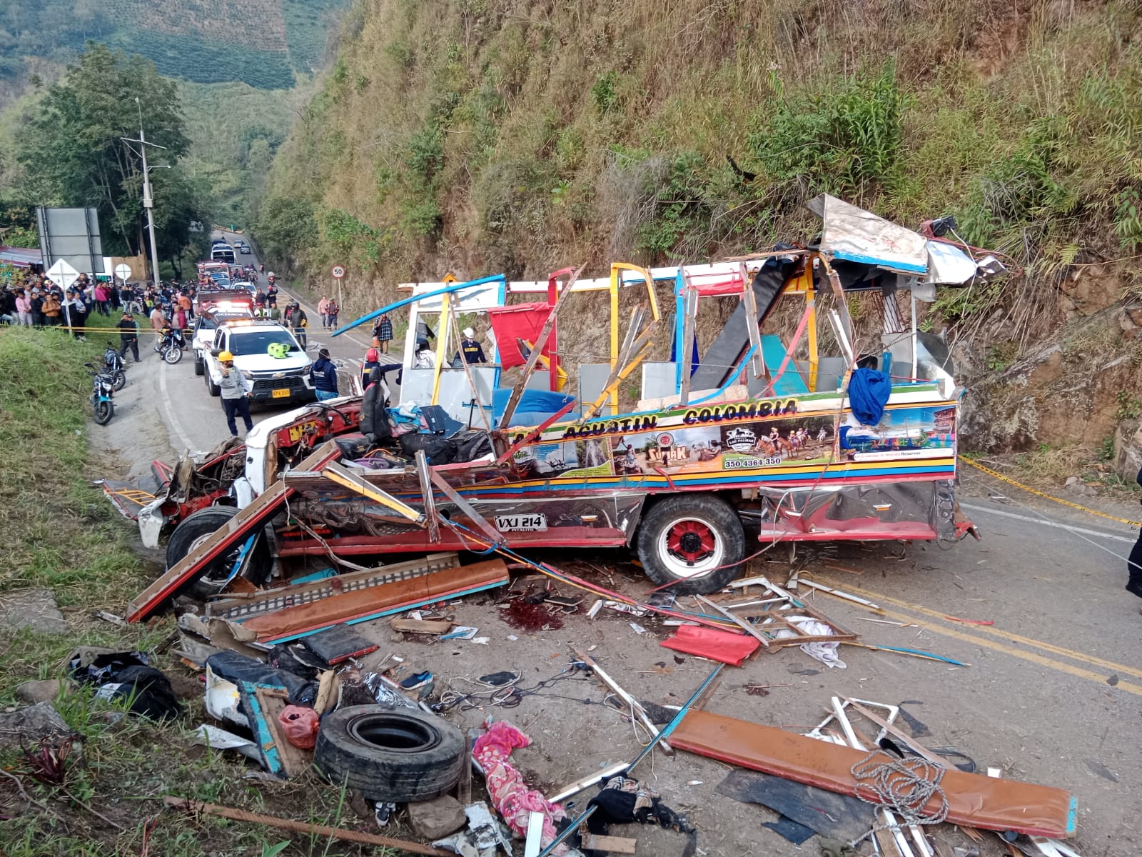 Accidente de chiva en vía San Agustín-Pitalito dejo siete muertos y 35 heridos