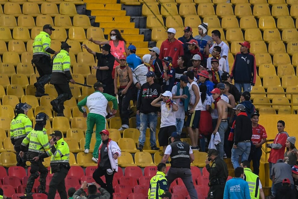 Vuelve y juega la violencia en el Campín: pelea entre hinchas del Independiente Medellín
