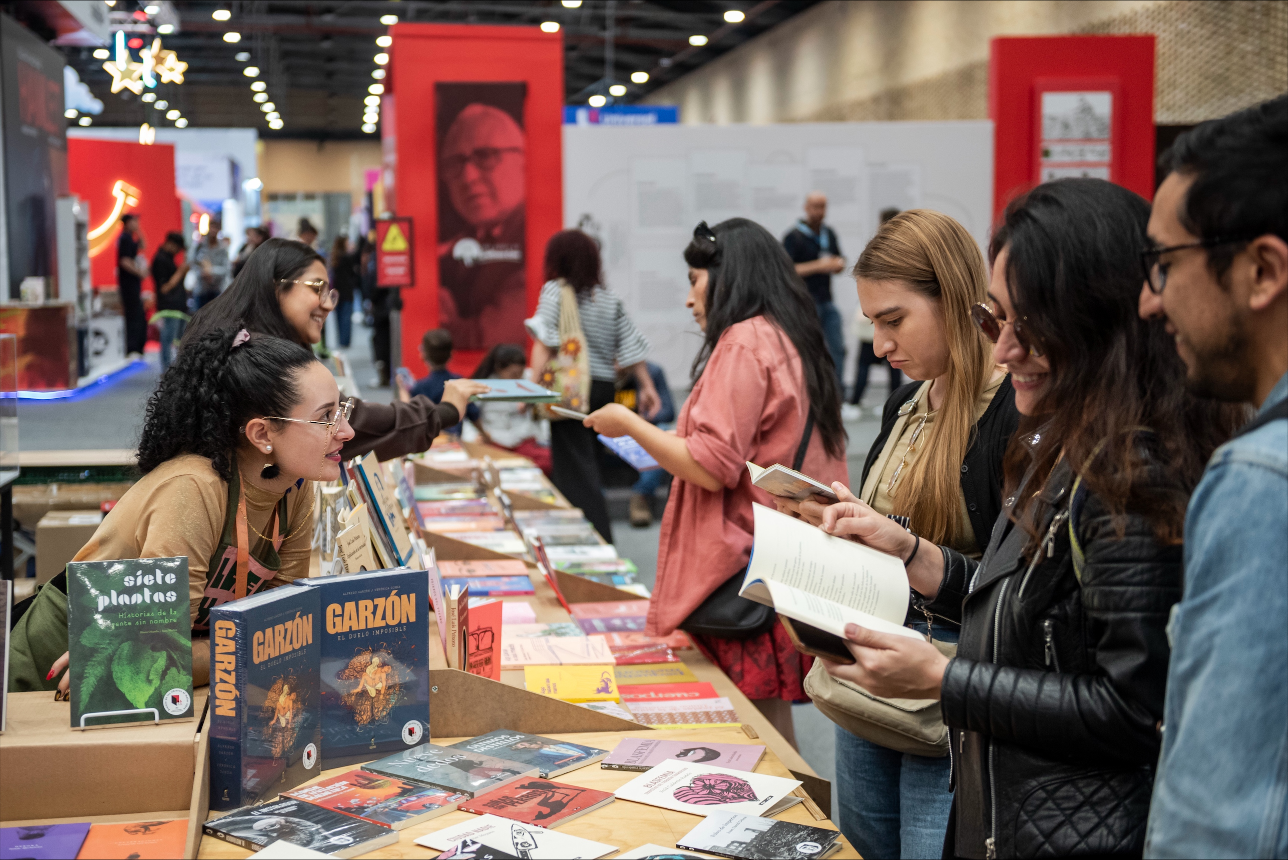 Tres escritoras, tres universos narrativos que invito a leer