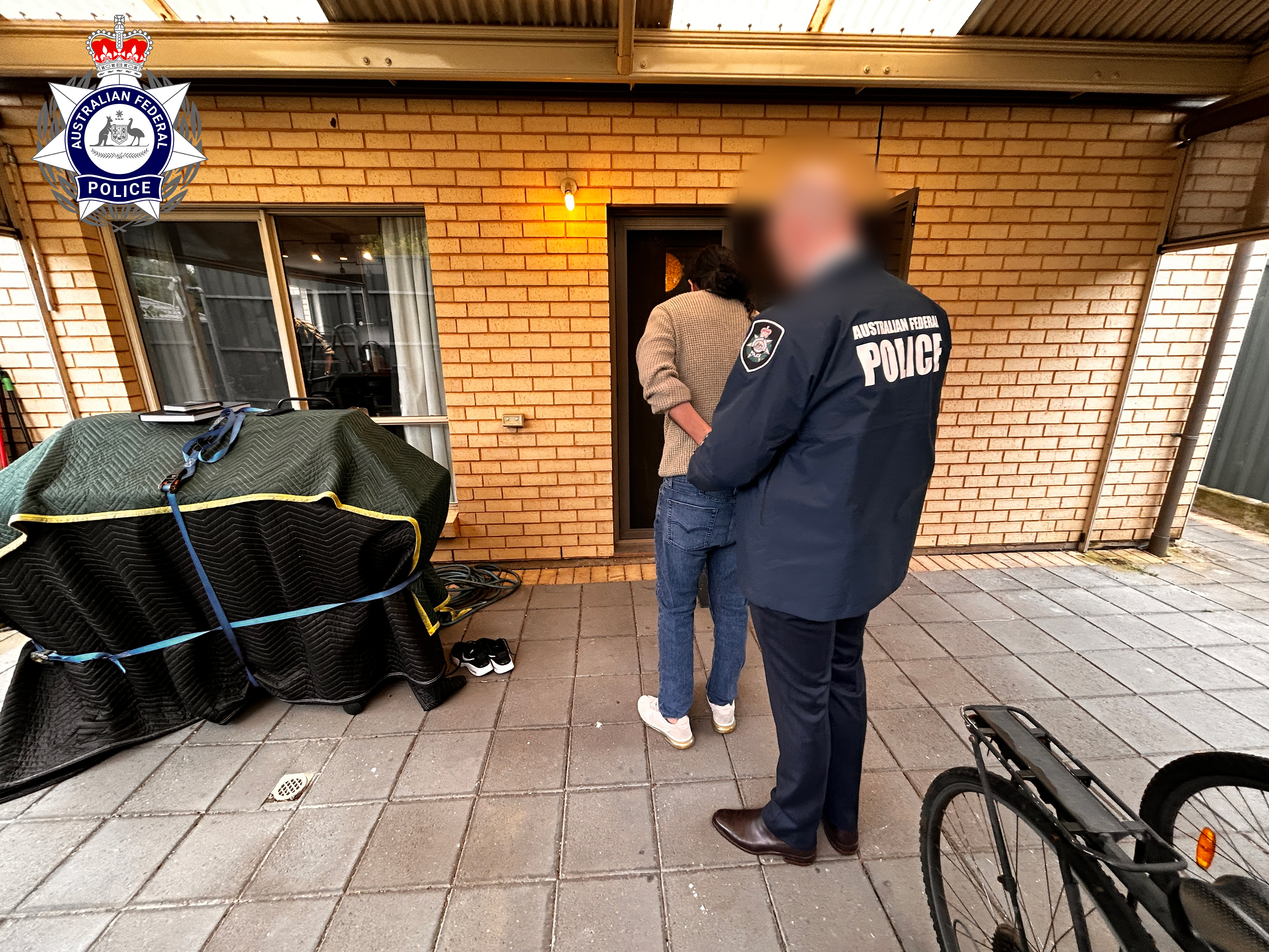 Australia acusó a una colombiana por someter a venezolanos a servidumbre forzada