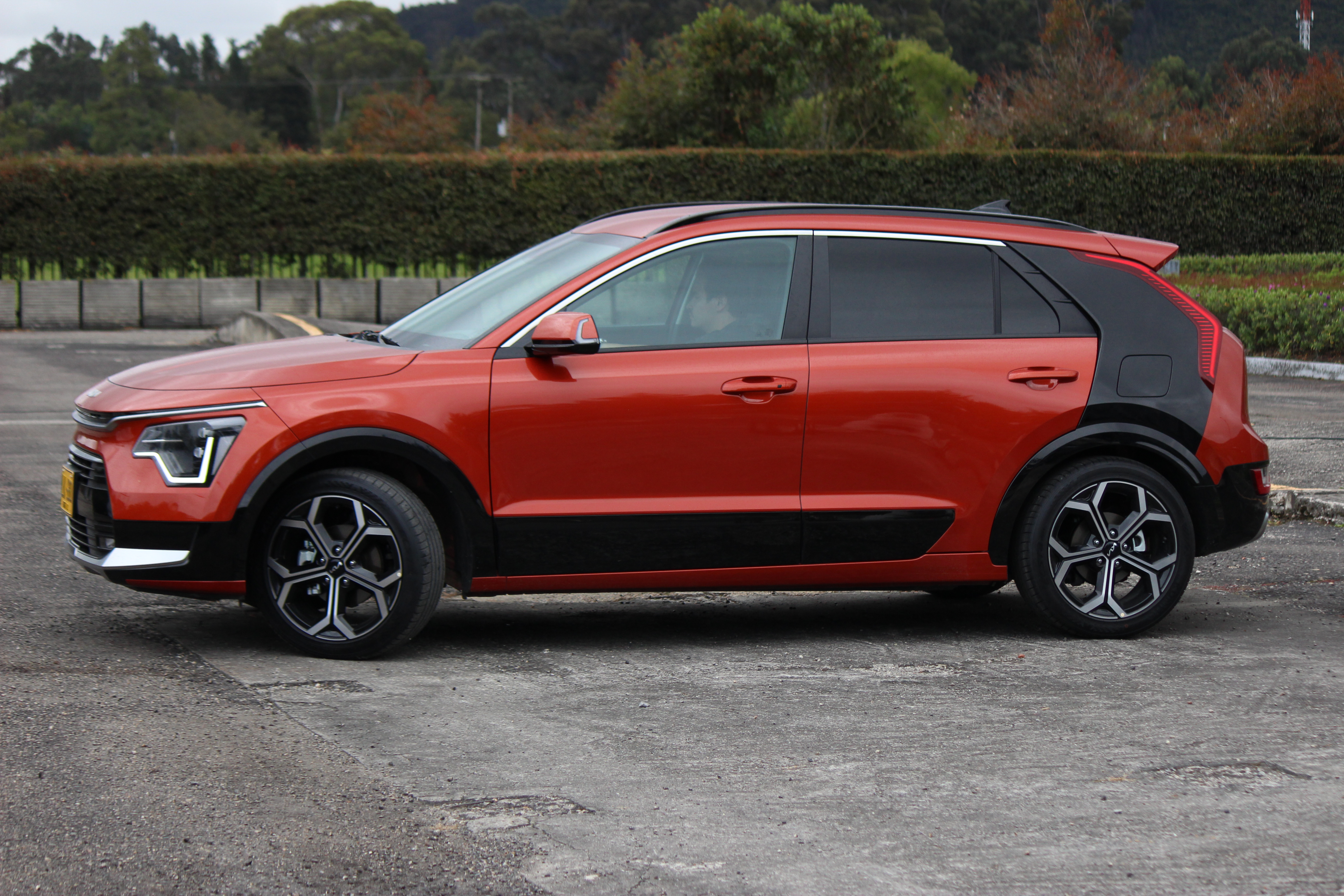 Conozca más sobre el nuevo Kia Niro Híbrido que se vende en Colombia debajo de la galería.