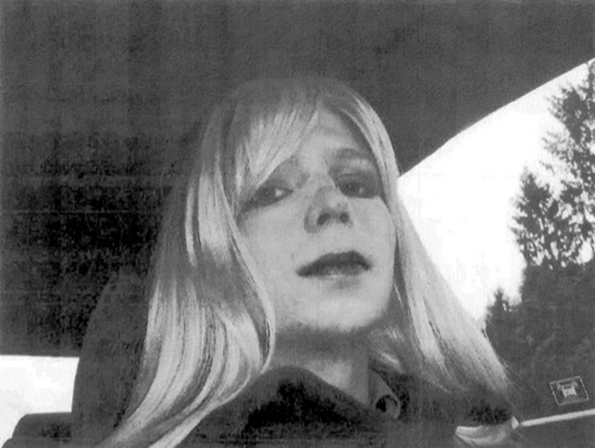 Obama conmuta pena a Chelsea Manning, fuente de WikiLeaks: saldrá libre el 17 de mayo