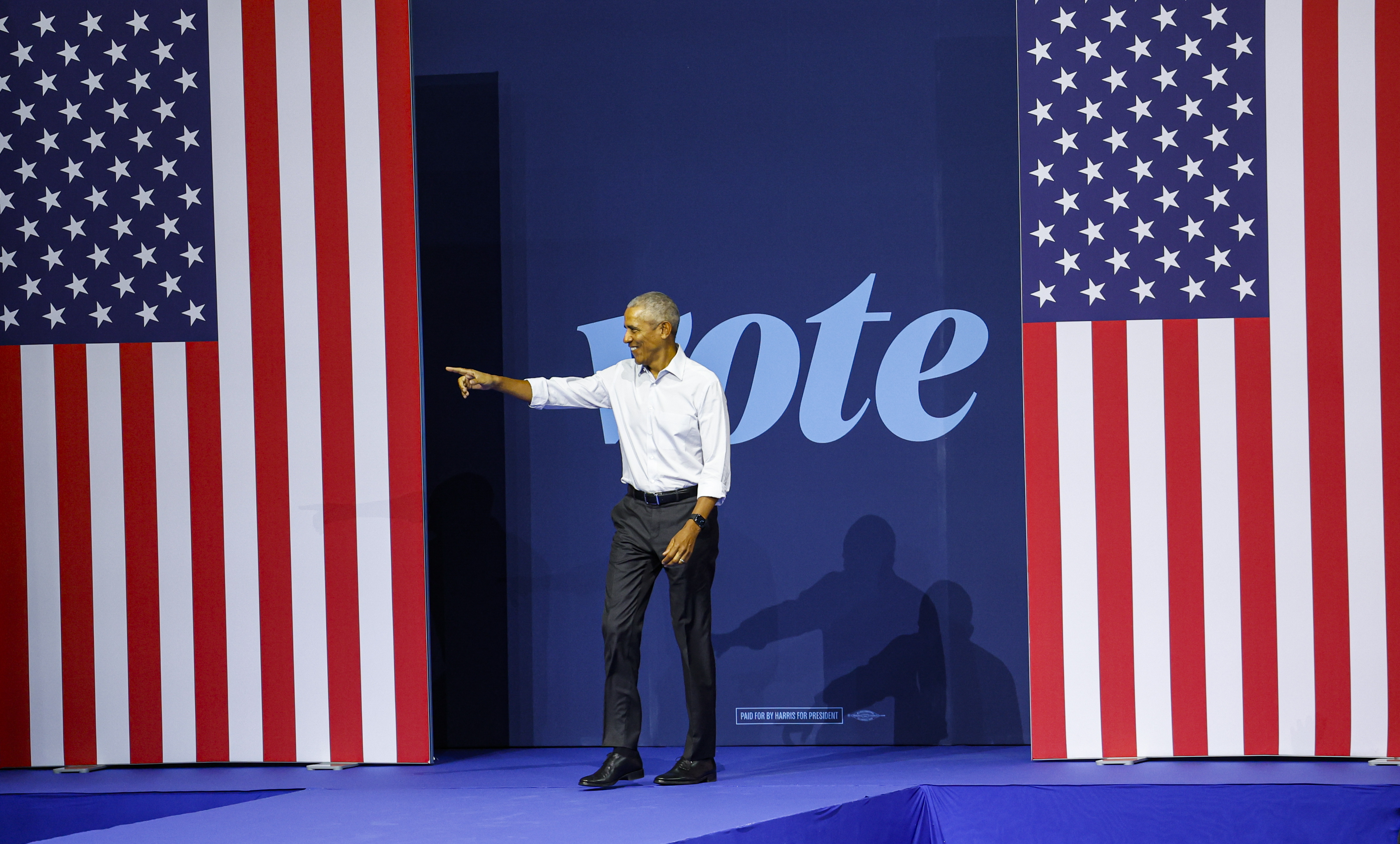 Eminem y Obama, juntos en un mitin demócrata para animar a votar por Kamala Harris