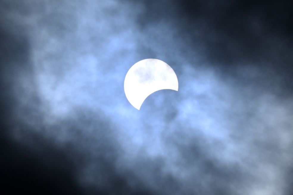 El eclipse solar total boqueó completamente la luz del día. Este fenómeno astronómico se repetirá solo hasta agosto de 2044.