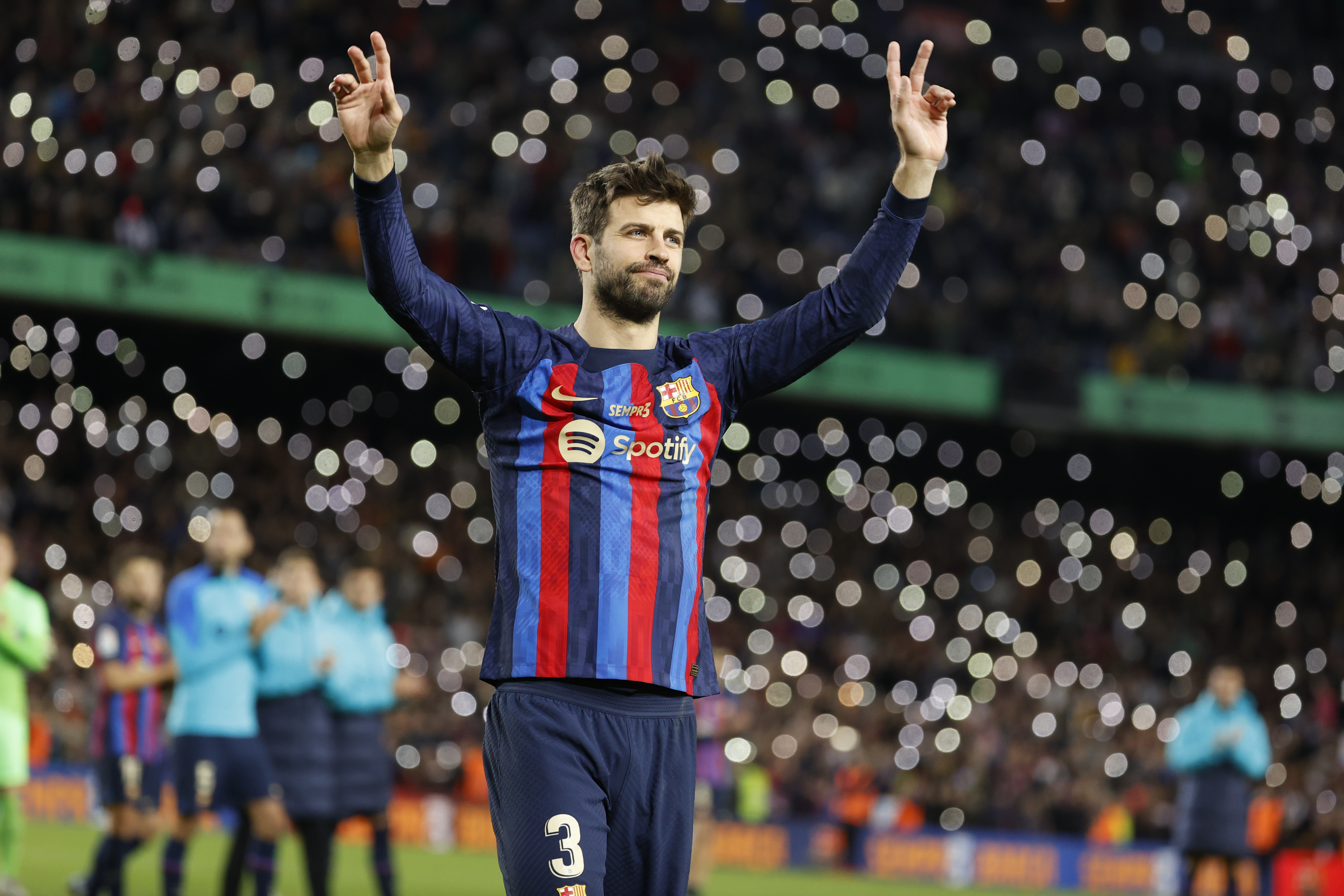 BARCELONA, 05/11/2022.- El defensa del Barcelona Gerad Piqué, al término del encuentro de la decimotercera jornada de LaLiga entre el FC Barcelona y el UD Almería disputado este sábado en el Camp Nou, en Barcelona. EFE/Toni Albir