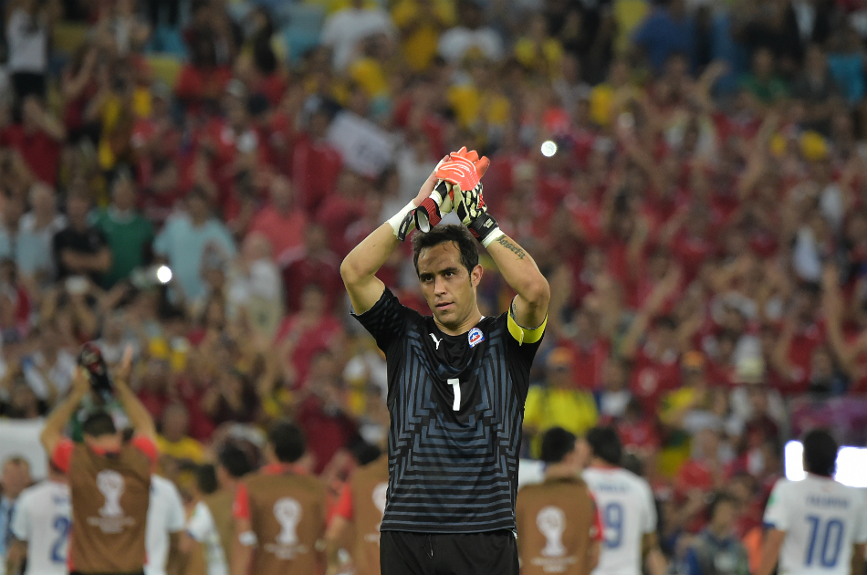 Claudio Bravo, nuevo arquero de Barcelona