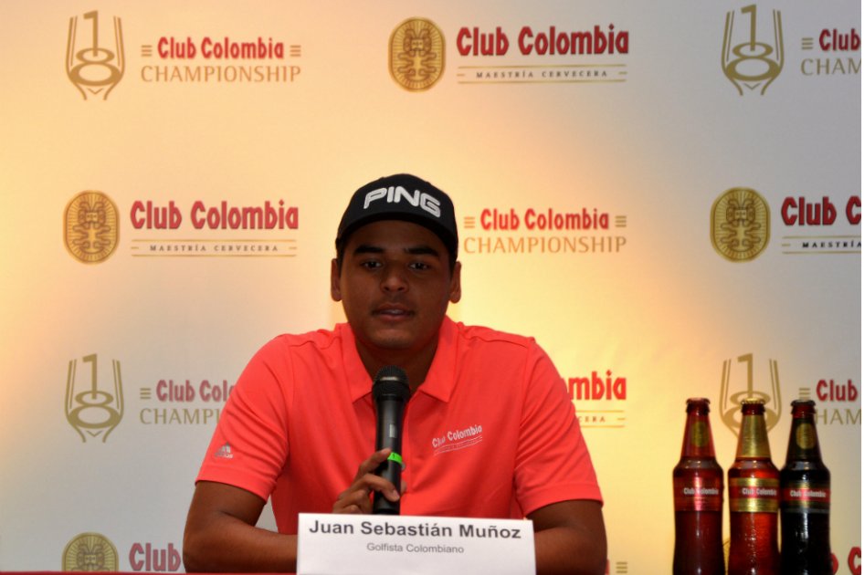 El golfista colombiano Juan Sebástian Muñoz, este jueves, durante una rueda de prensa en Bogotá. / Cortesía