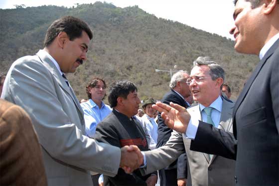 Uribismo presentará denuncia internacional contra Nicolás Maduro