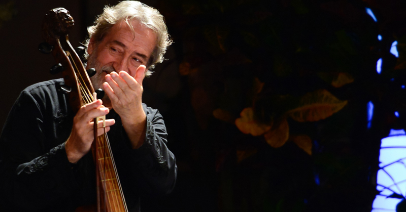 Cartagena, Enero 9 de 2016. Concierto Folías Antiguas y Criollas Tembembe Ensamble Continuo Hespérion XXI / Jordi Savall, viola da gamba y director. Realizado en el Convento Cerro de la Popa. David M. Schwarz / Revista Cromos