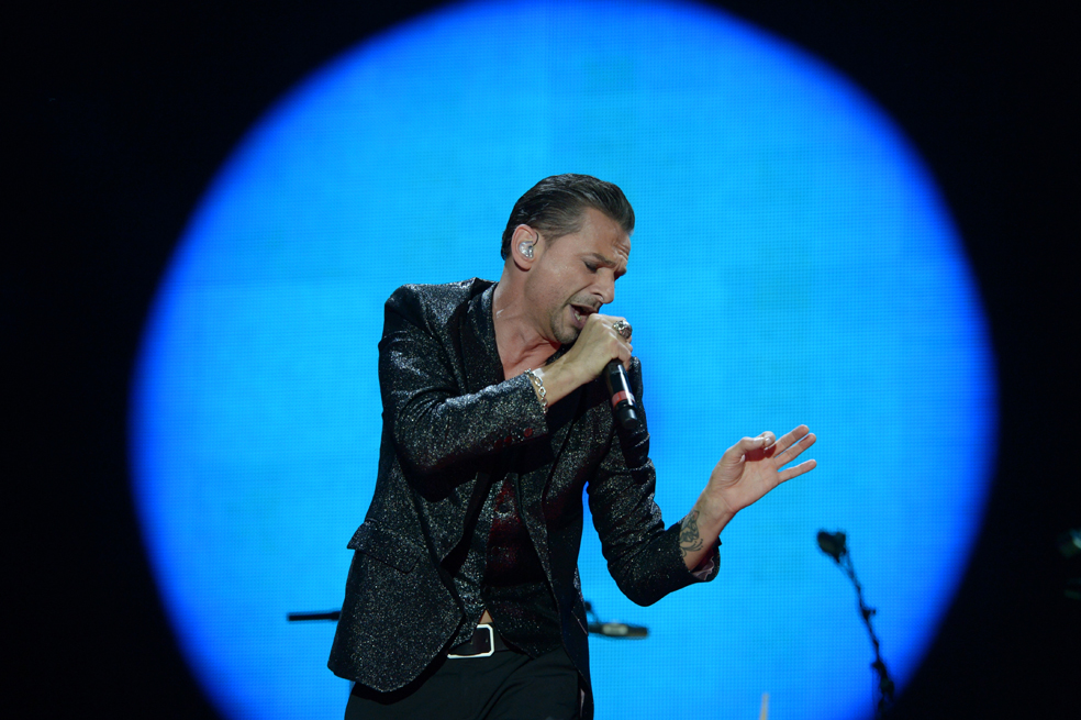 Dave Gahan y sus poses en «The Delta Machine Tour»