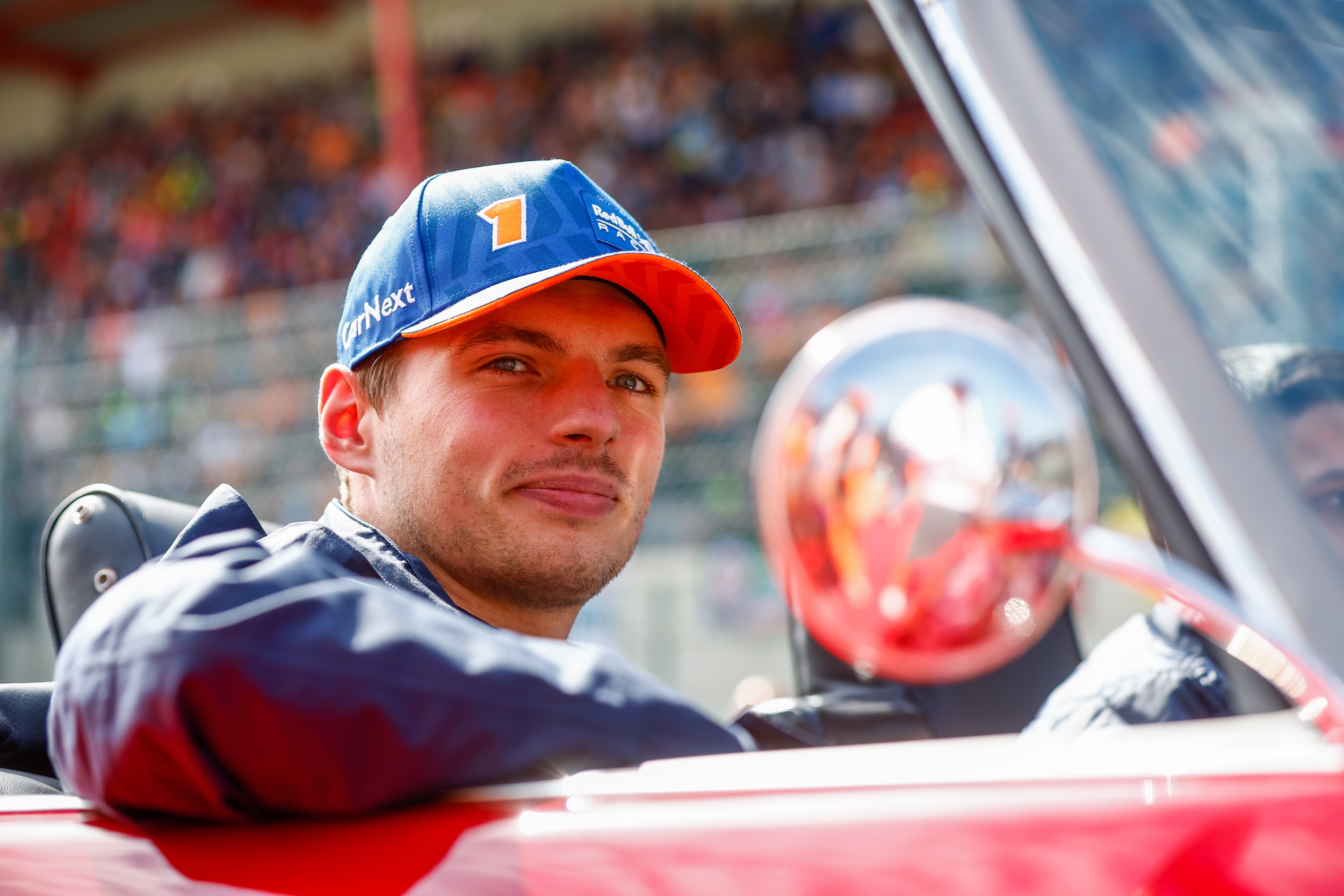 Max Verstappen y Checo Pérez dominaron el GP de Bélgica
