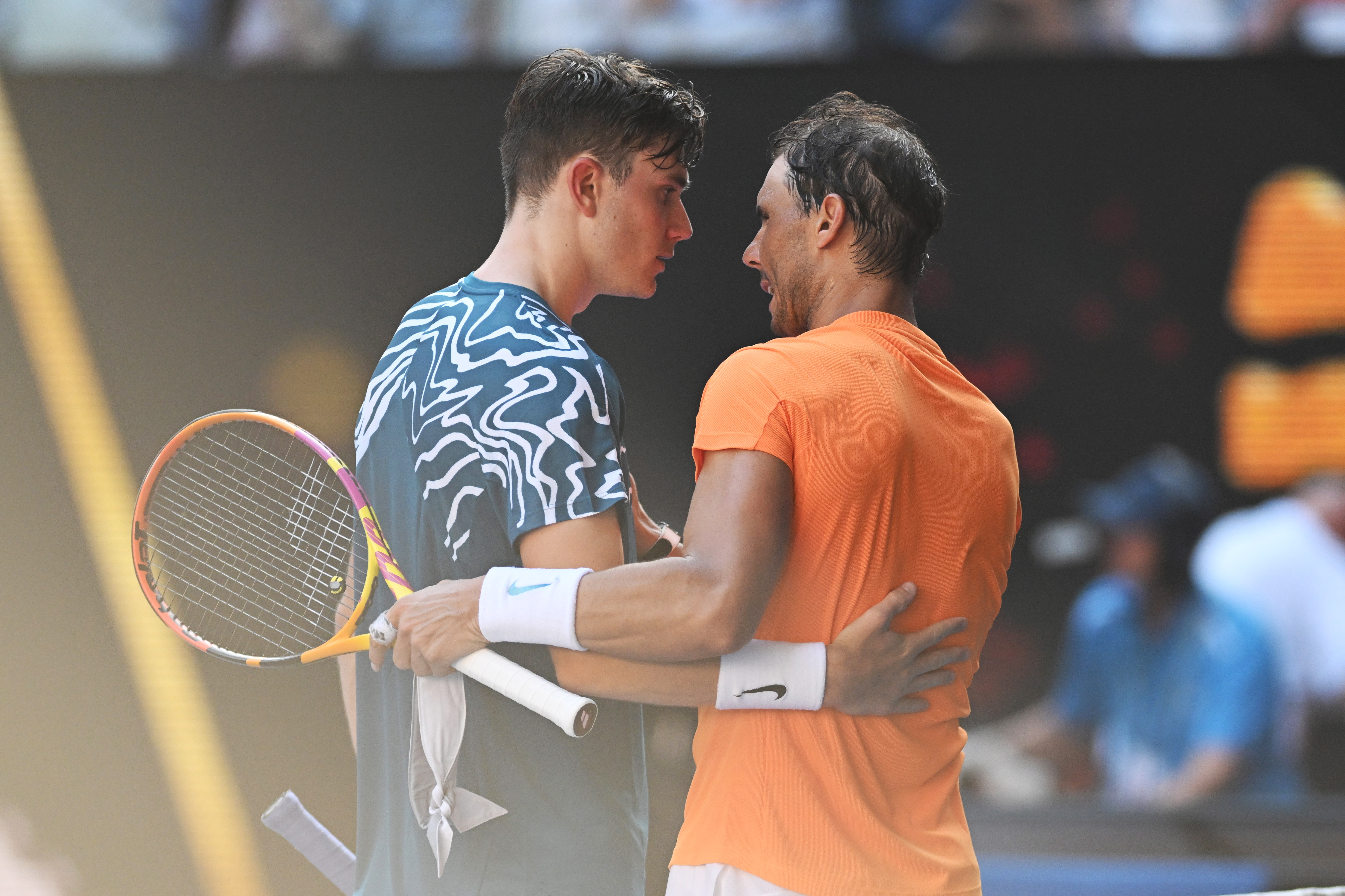 Sin raqueta y con su hijo en la grada, la otra cara del debut de Nadal