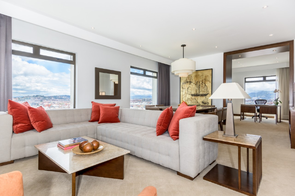 Hoteles cambian sus habitaciones por oficinas