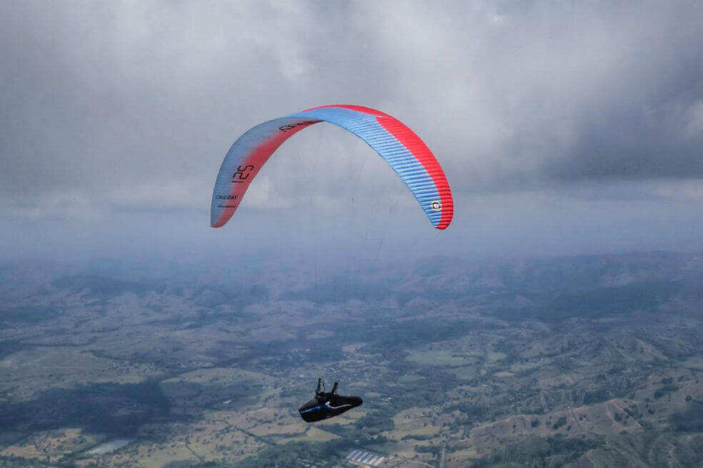 Parapentista murió al caer al vacío en Bello, Antioquia. Esto se sabe