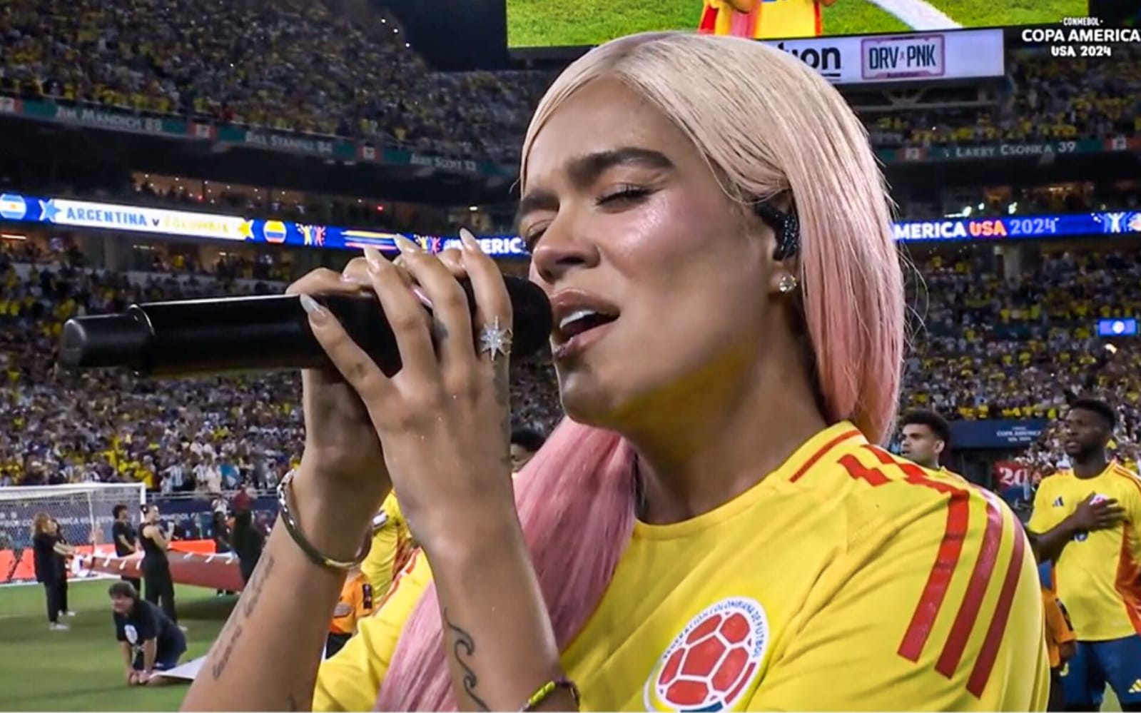 Karol G entonó el himno de Colombia en la final de la Copa América