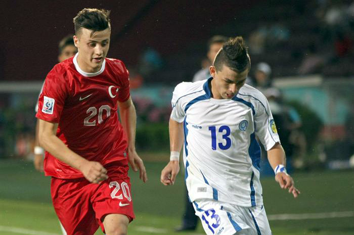 Turquía hizo respetar su casa y derrotó a El Salvador 3-0