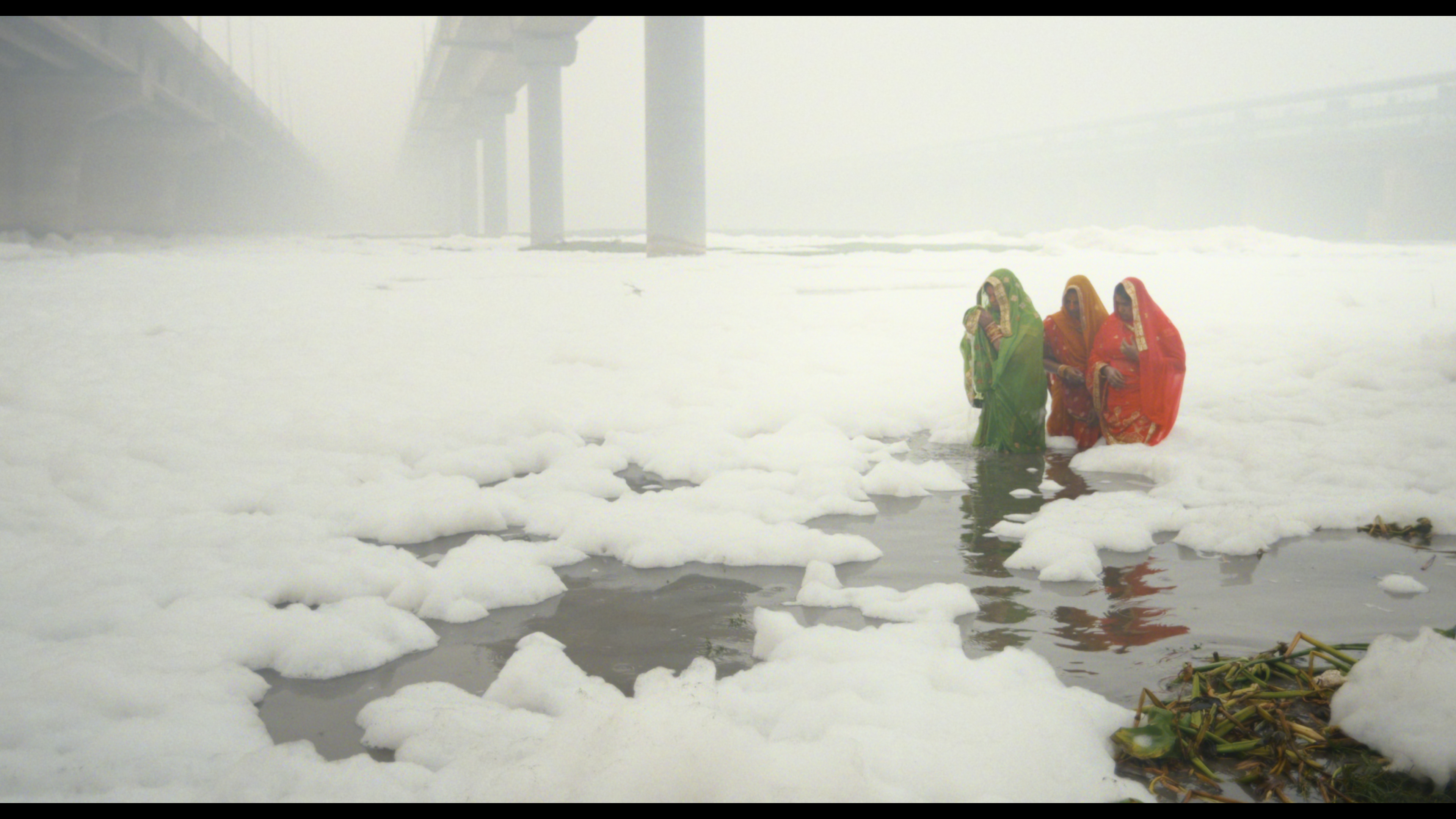 “Invisible demons” del director Rahul Jain, llega este 4 de octubre a MUBI