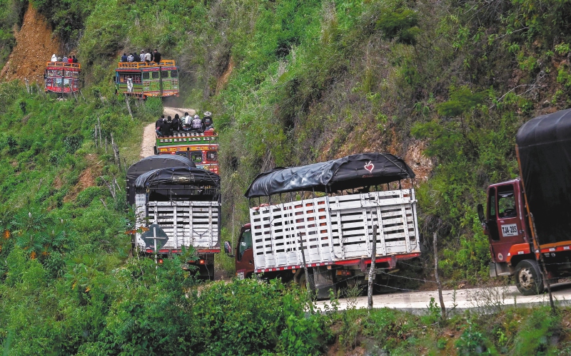 ¿Por qué el camino hacia la paz en Colombia pasa por las vías terciarias?