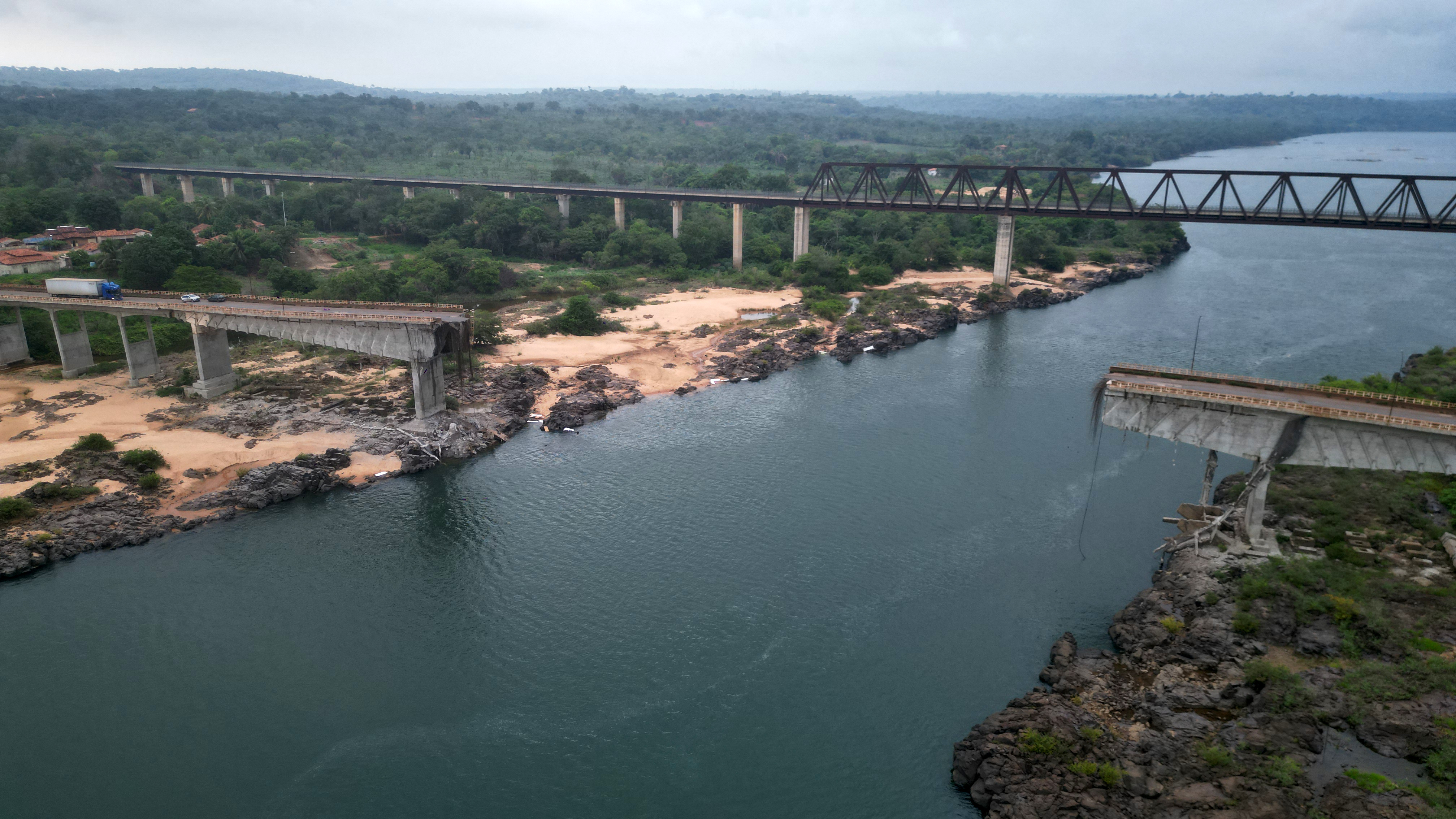 Colapso de puente en Brasil: sube a 10 la cifra de muertos