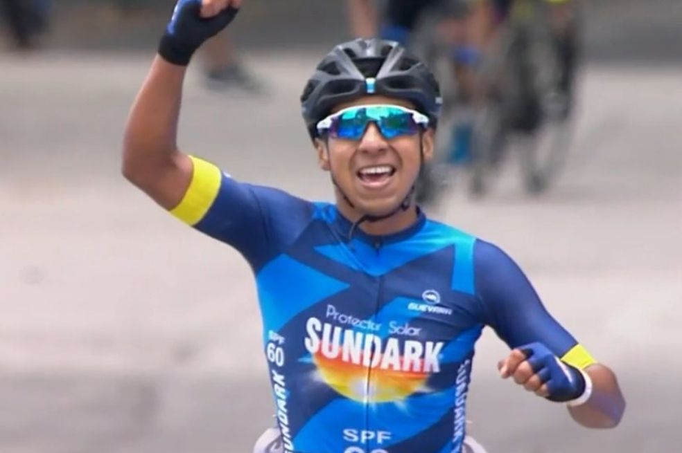 Video: Diego Benavides ganó, en la montaña, la quinta etapa de la Vuelta de la Juventud