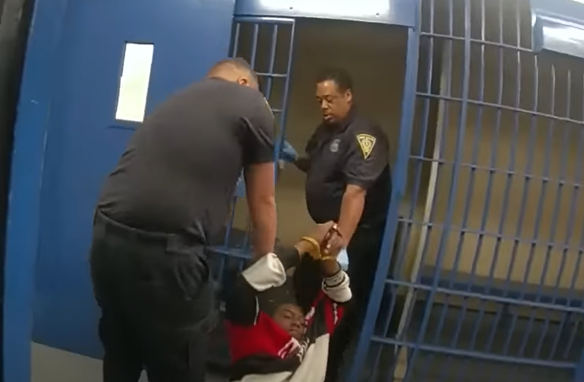 Policías son acusados de dejar parapléjico a un afroamericano en Estados Unidos