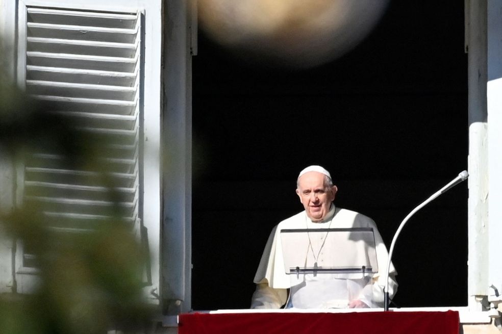 El papa Francisco dice que la violencia doméstica contra la mujer es “casi satánica”
