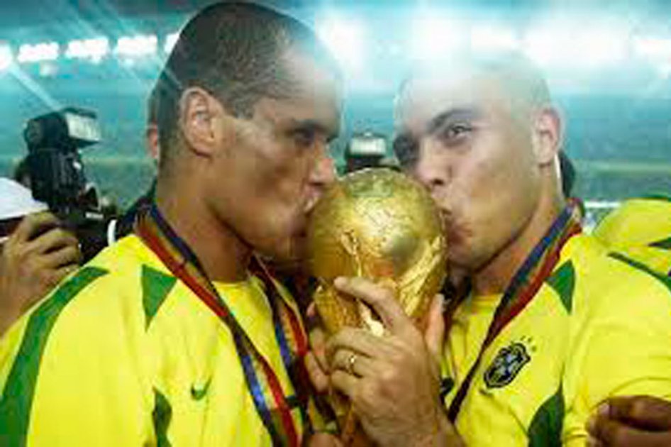 Rivaldo: Brasil no tiene condiciones para organizar un Mundial