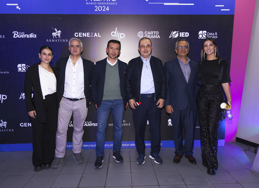 Mariana Betancourt, Fernando Betacourt, Diego Beltran, Alvaro Camaro, Juan Manuel Vicaria y Carolina Betancourt