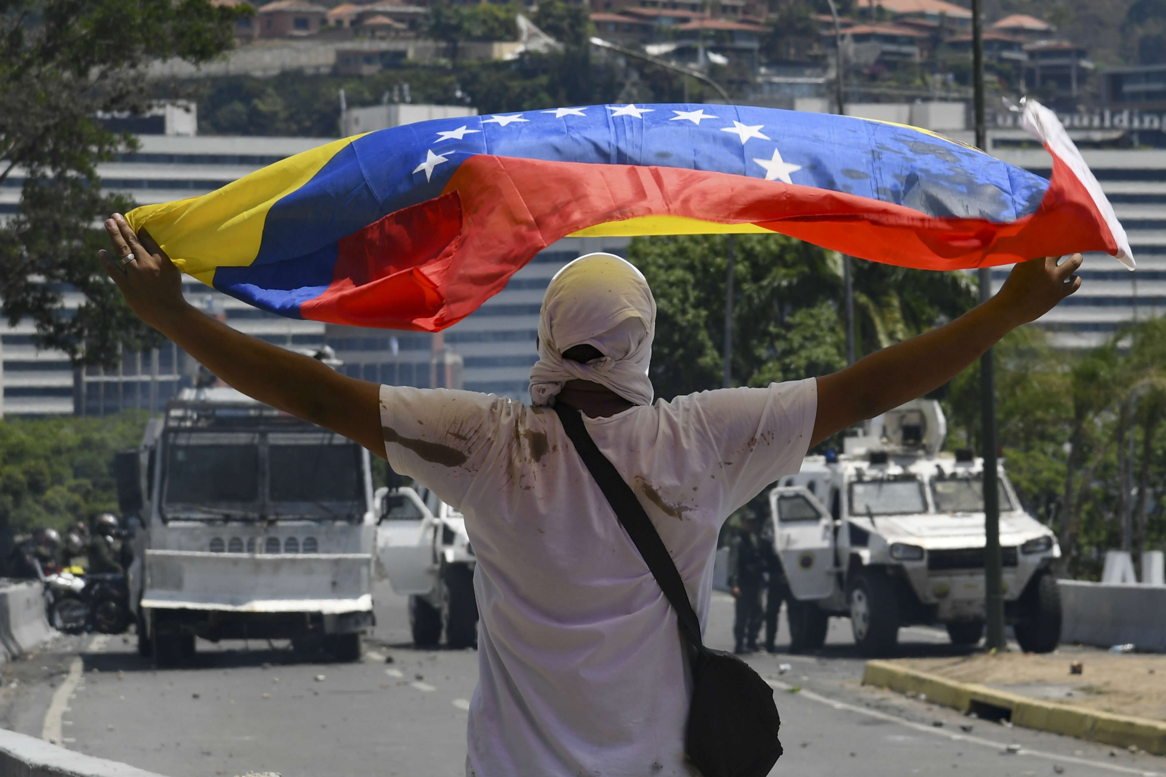 Conmebol suspende partido Estudiantes-Argentinos por situación en Venezuela
